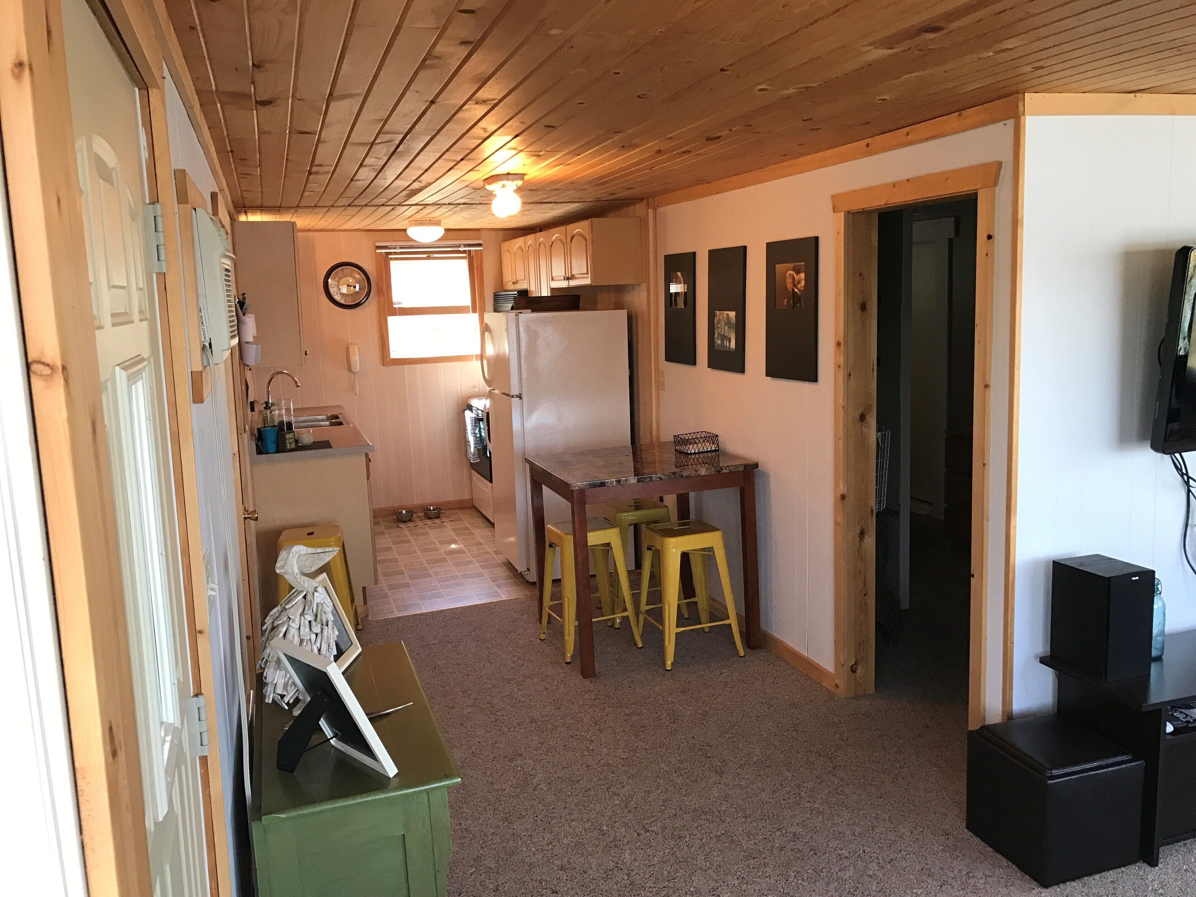 Lakefront Cabin Perfect for Families. Cabin and Bunkhouse on Pickerel