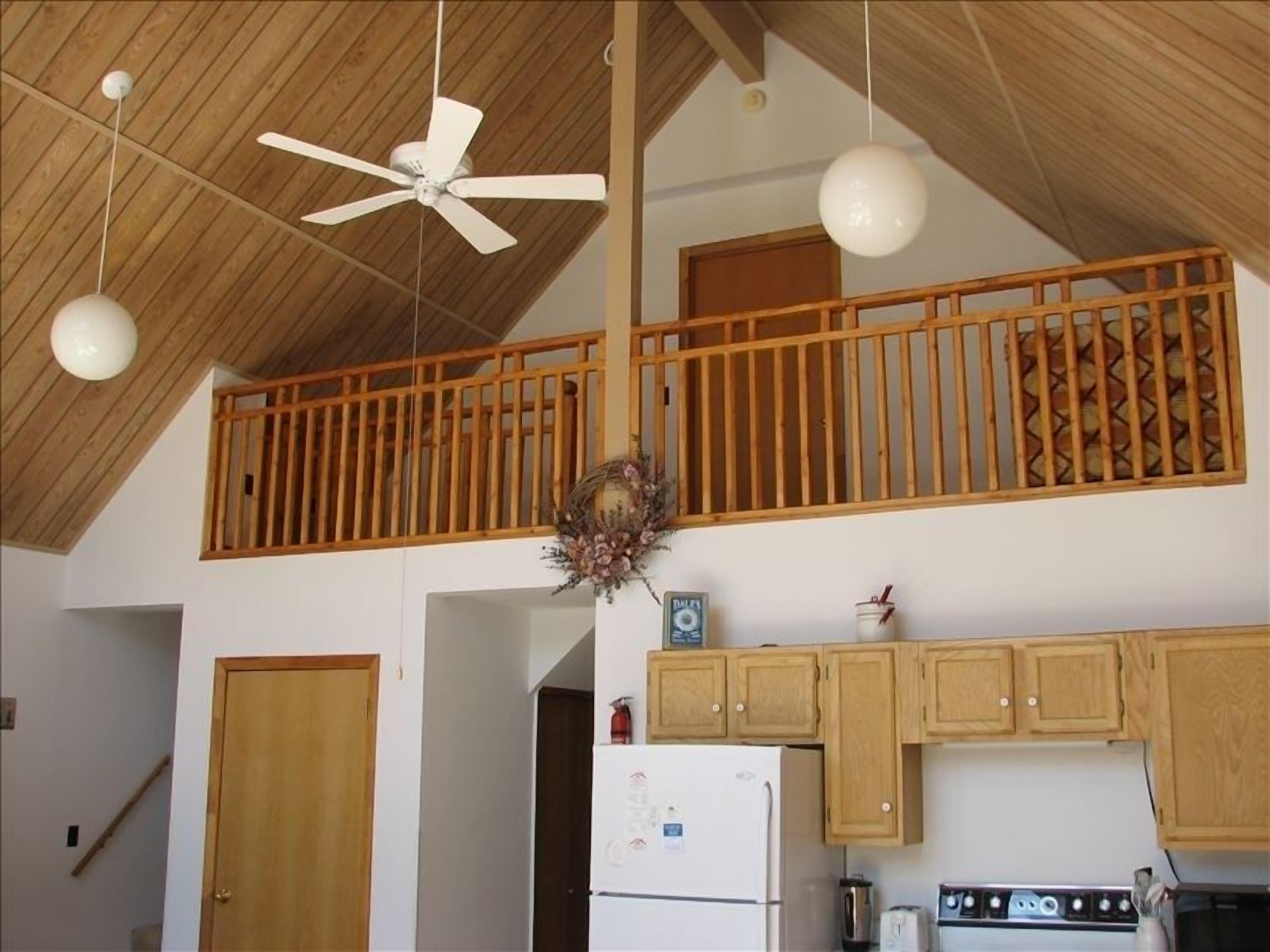 Beautiful Secluded Mountain Home in Divide with Pikes Peak views