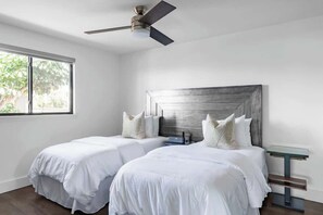 3 bedrooms, iron/ironing board, travel cot, free WiFi