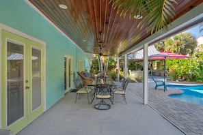Outdoor dining