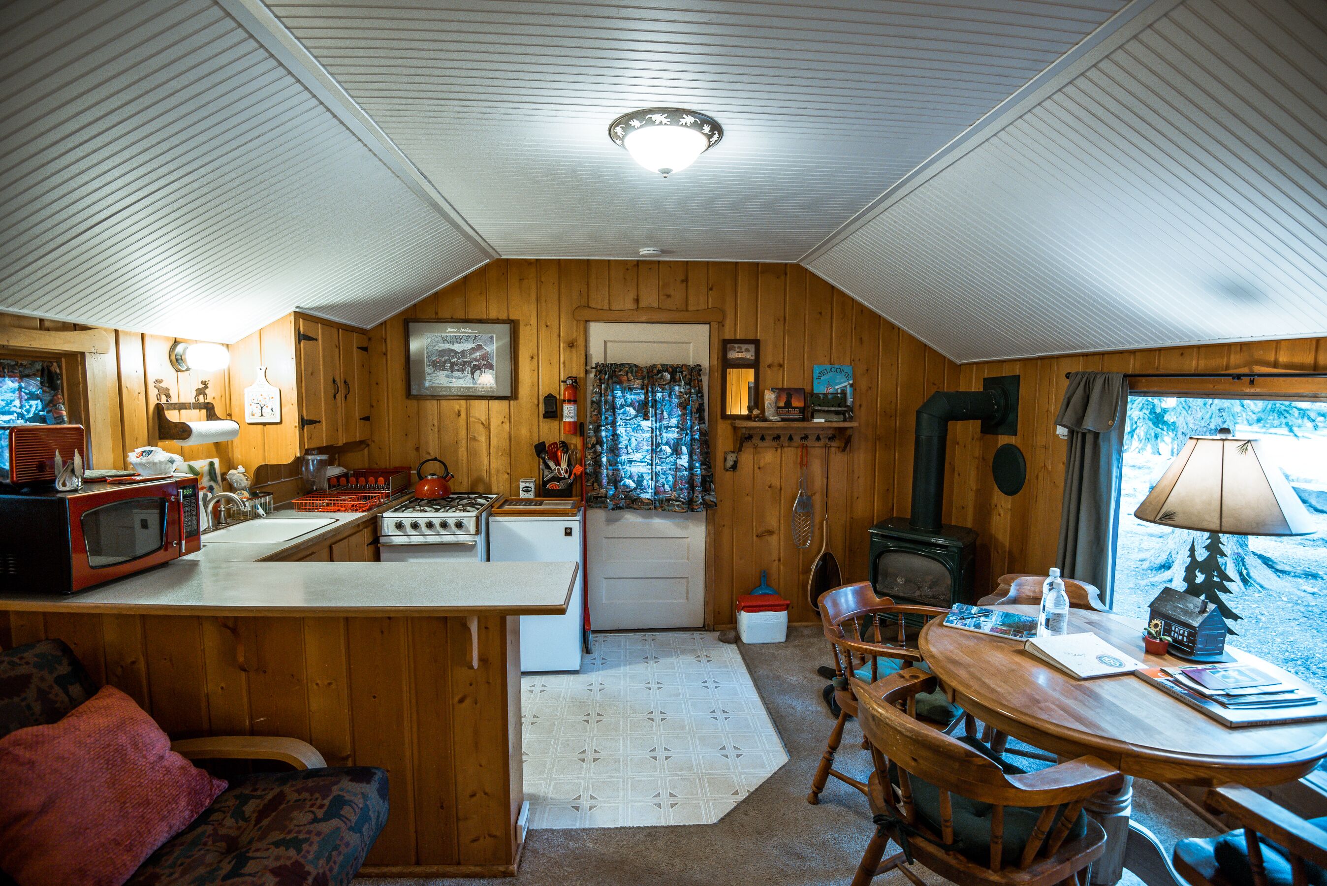 Gorgeous location in Historic Grand Lake; on lake and moments walk into town