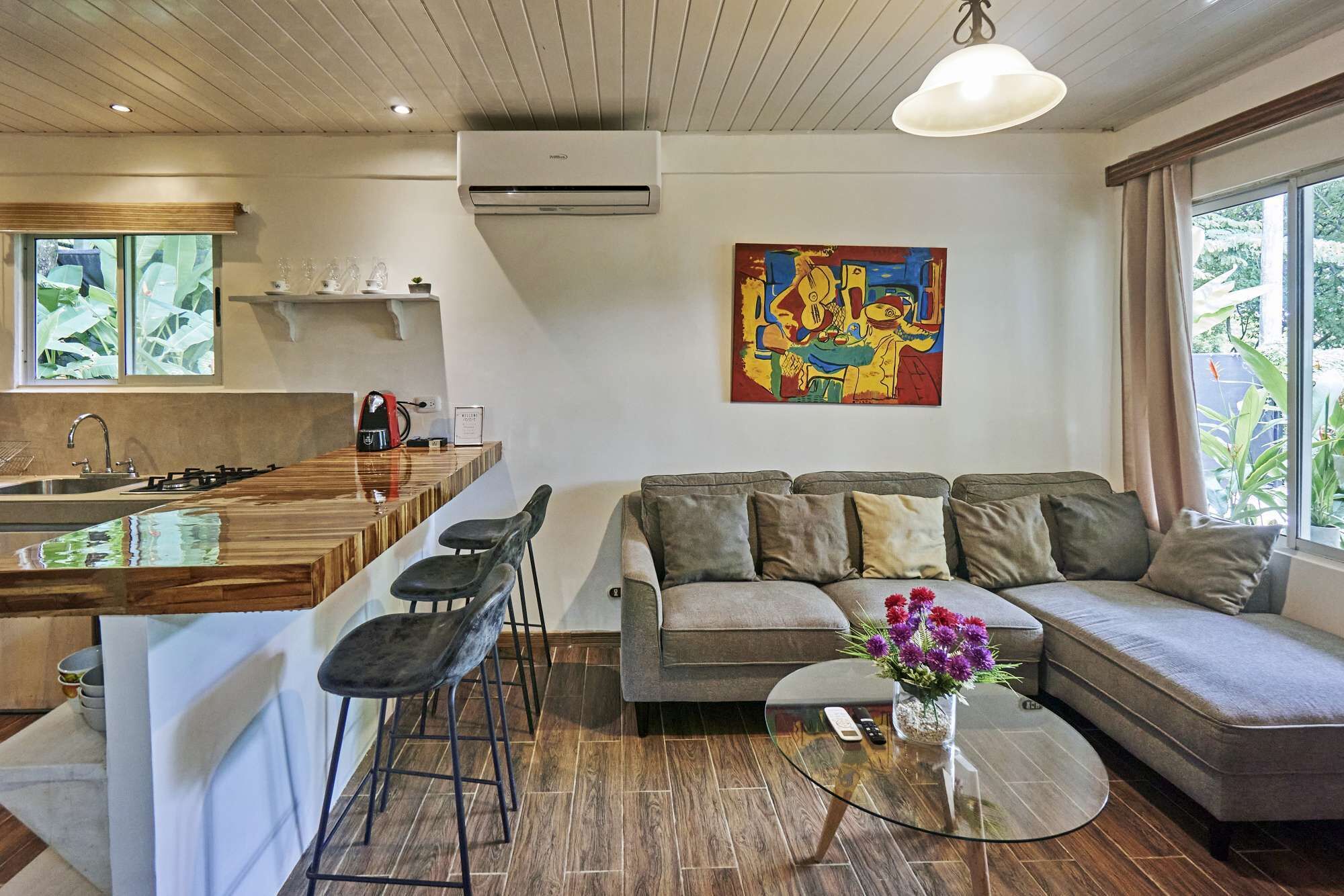 Fernseher, Musikbibliothek, Videothek, Stereoanlage