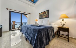 1 bedroom, iron/ironing board, travel crib, free WiFi - Oceanside Villa "Campeche" with a/c pool in centro     5 min stroll to beach (isla mujeres)