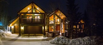 7BR/6.5 BA Mtn Home-Pool Table, Hot Tub, 2 Master Suites  
SKI SHUTTLE to slopes