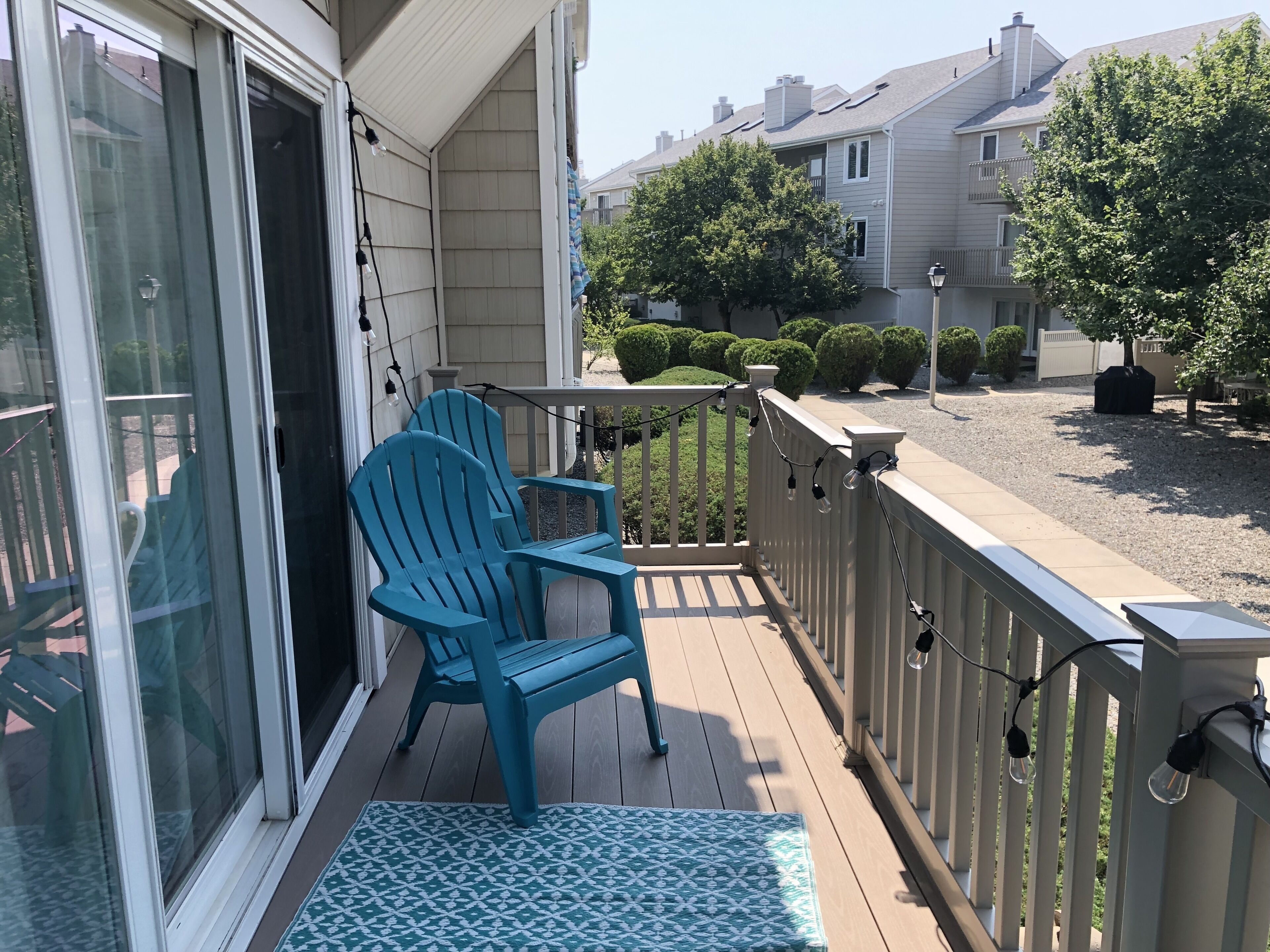 Deck outside living room 