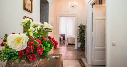 A Casa di Fiamma - Wonderful Elegant Apartment located in the City Center