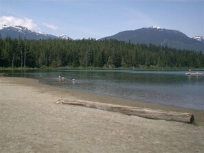 Beach - Premier Newly Renovated Clean Whistler Village Condo with Pool/ Hot Tub (Whistler)