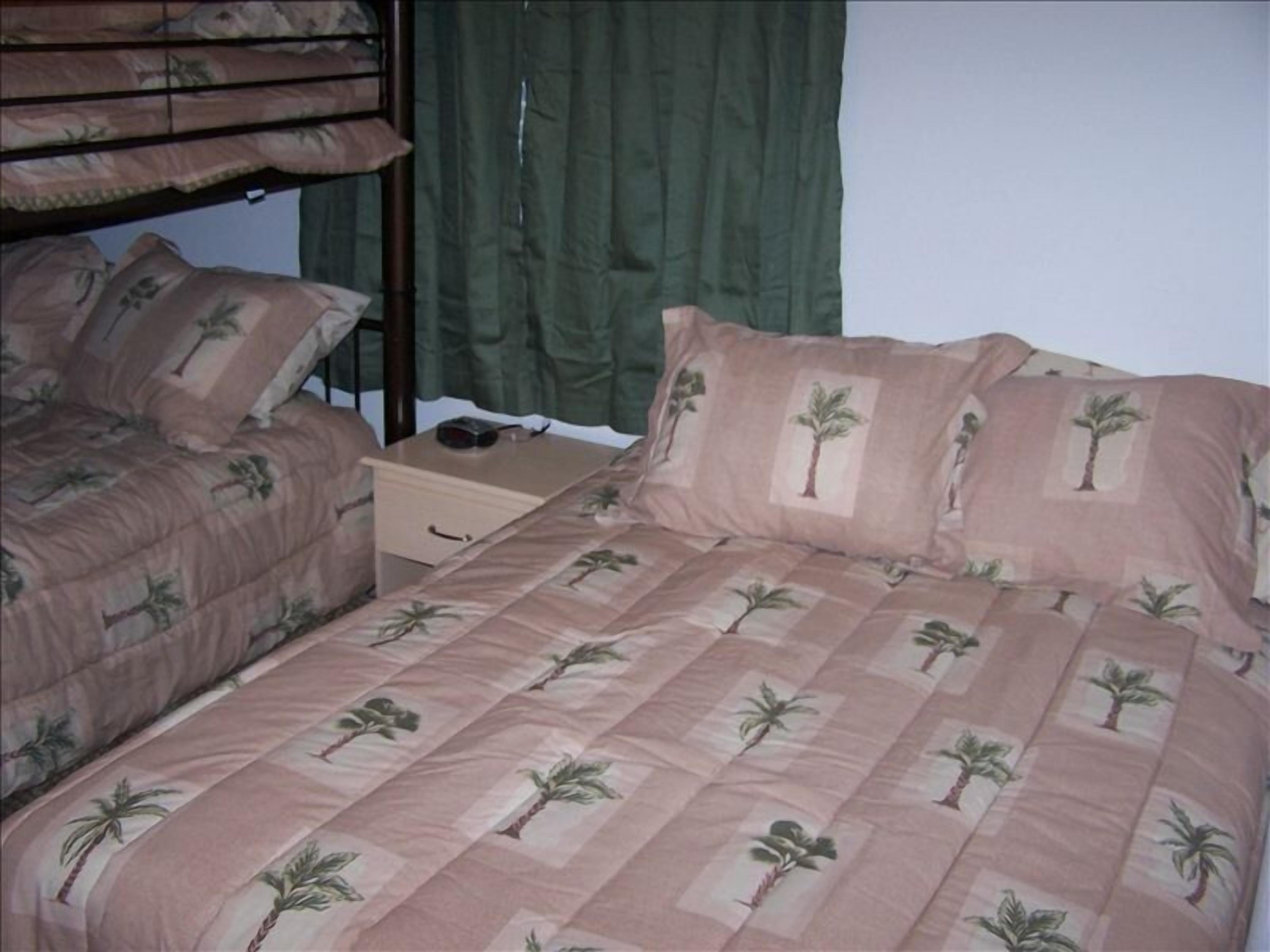 Condo at The Ledges! 3 BR +Loft/3 BA - 2 Pools & Sandy Beach 