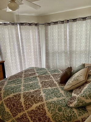 3 bedrooms, iron/ironing board, travel crib, WiFi