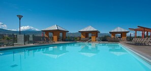 Piscine extérieure, piscine chauffée