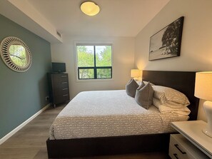 2 chambres, fer et planche à repasser, Wi-Fi, draps fournis