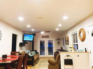 Interior - Premiere Family-Friendly Lakeside Cabin, Beautiful Views, Free Dock & Boat Slip (Lake Almanor)