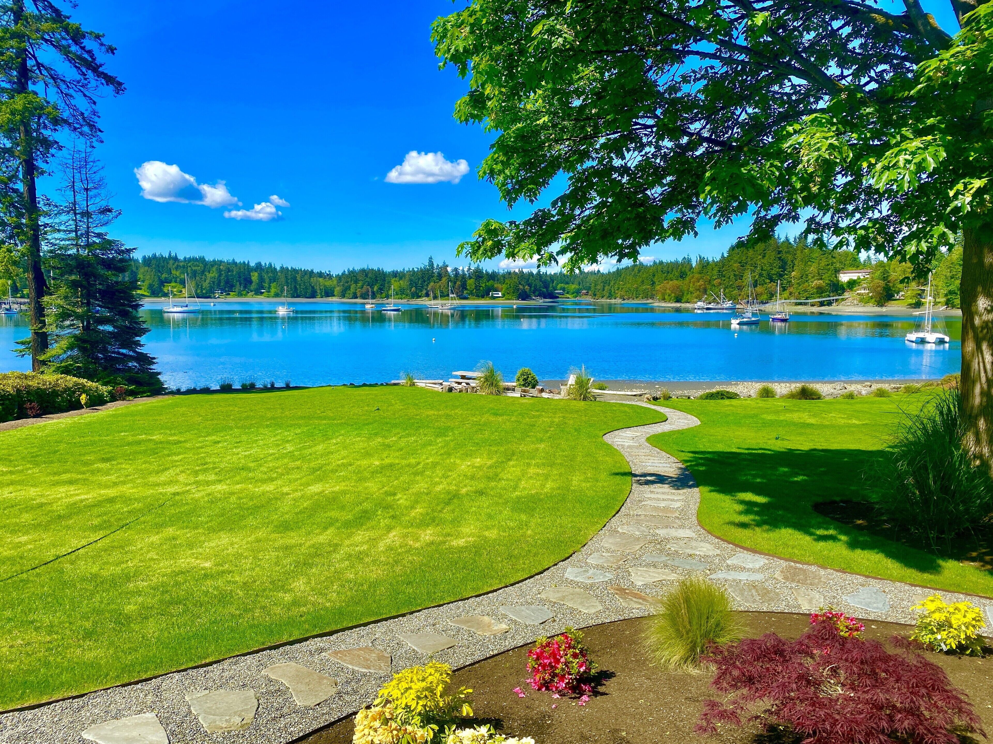 Stunning No Bank Waterfront Home On Mats Mats Bay