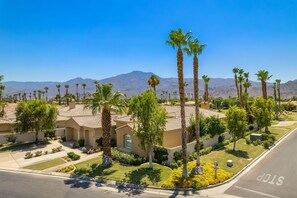 Property grounds - Winged Foot 3 Bedrooms, 4 Baths, Private Pool, #110419 (La Quinta)