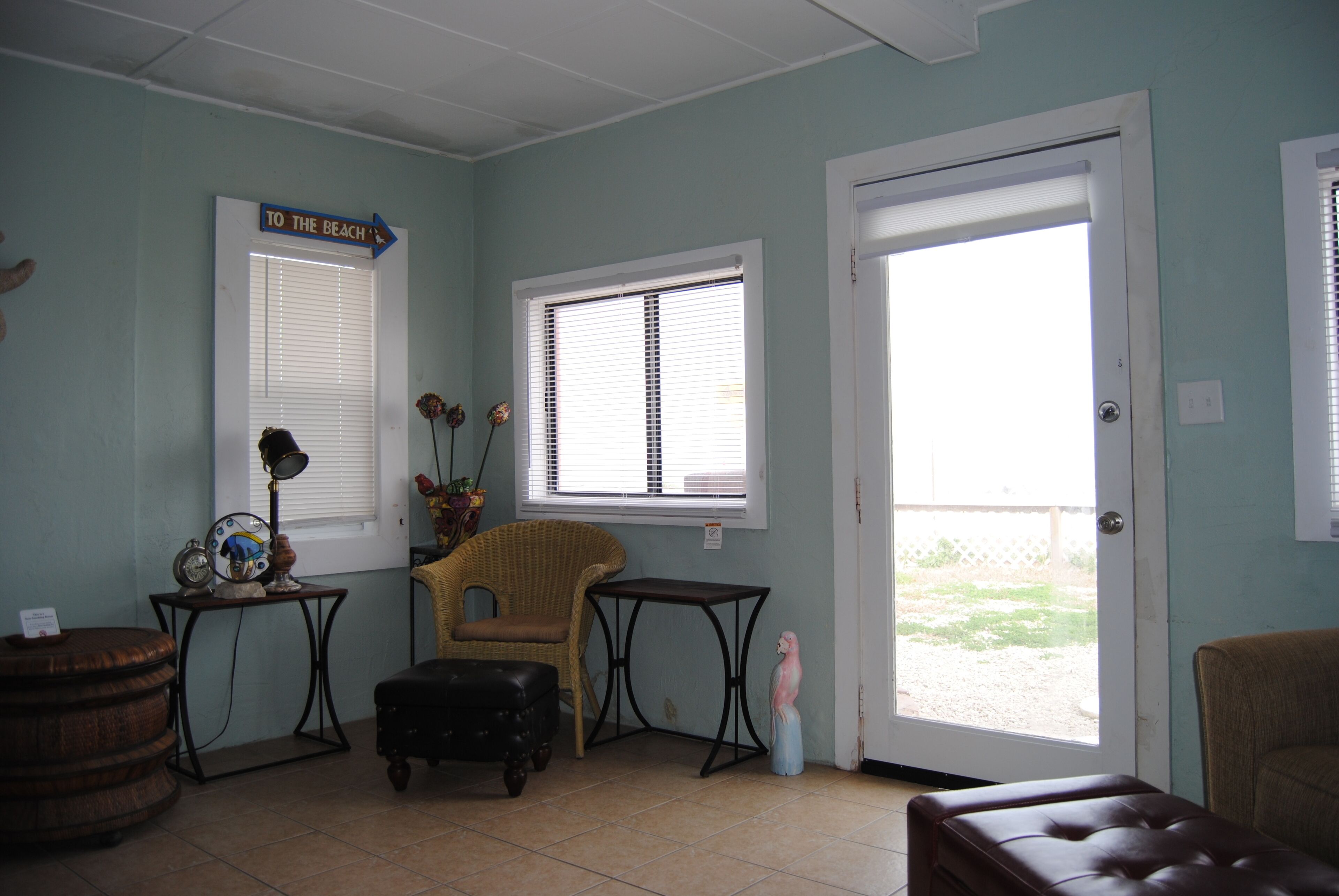 Historical OCEANFRONT COTTAGE located on a semi-private beach in Summerhaven.