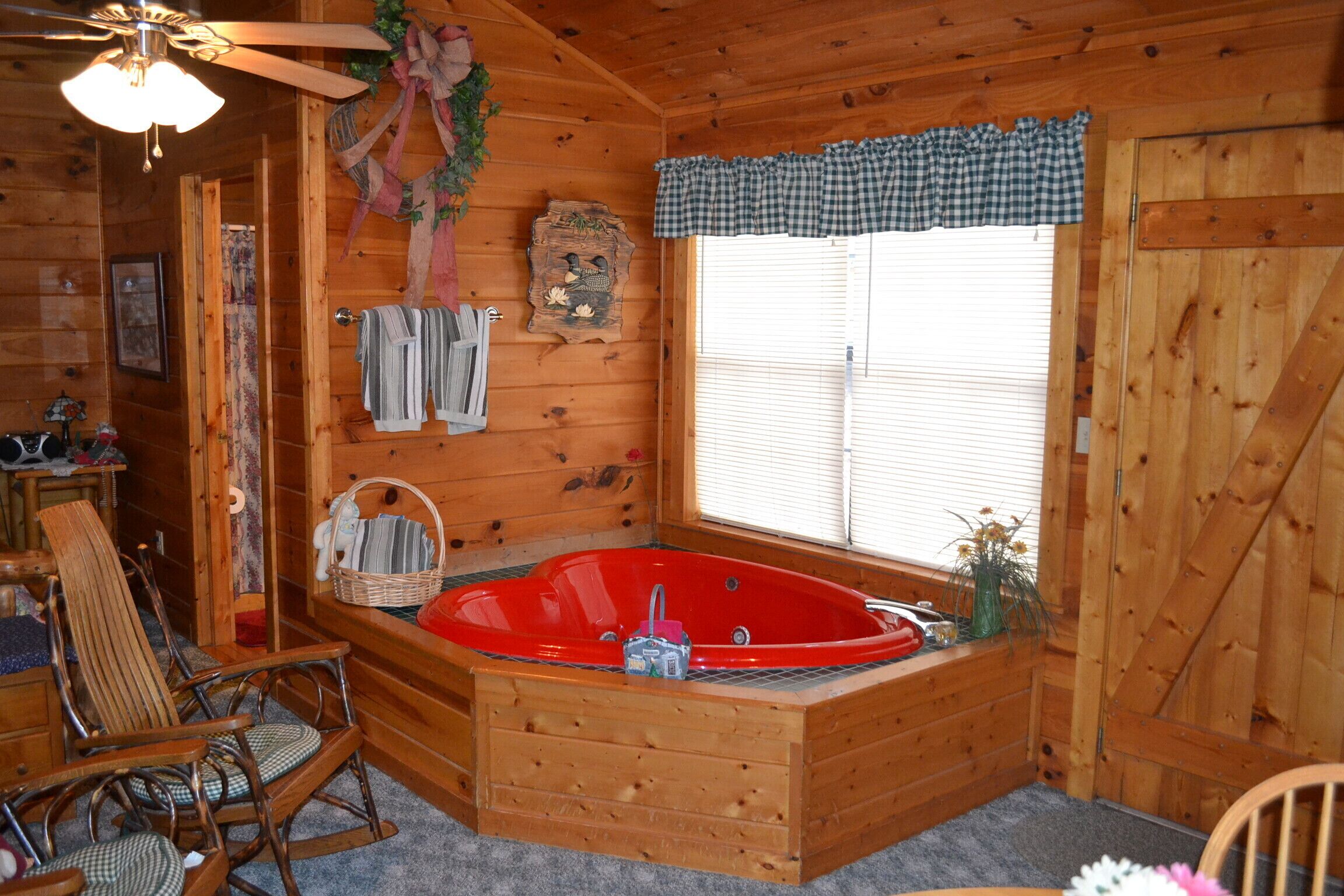 Buttercup, Beautiful cabin near pigeon forge , gatlinburg sevierville