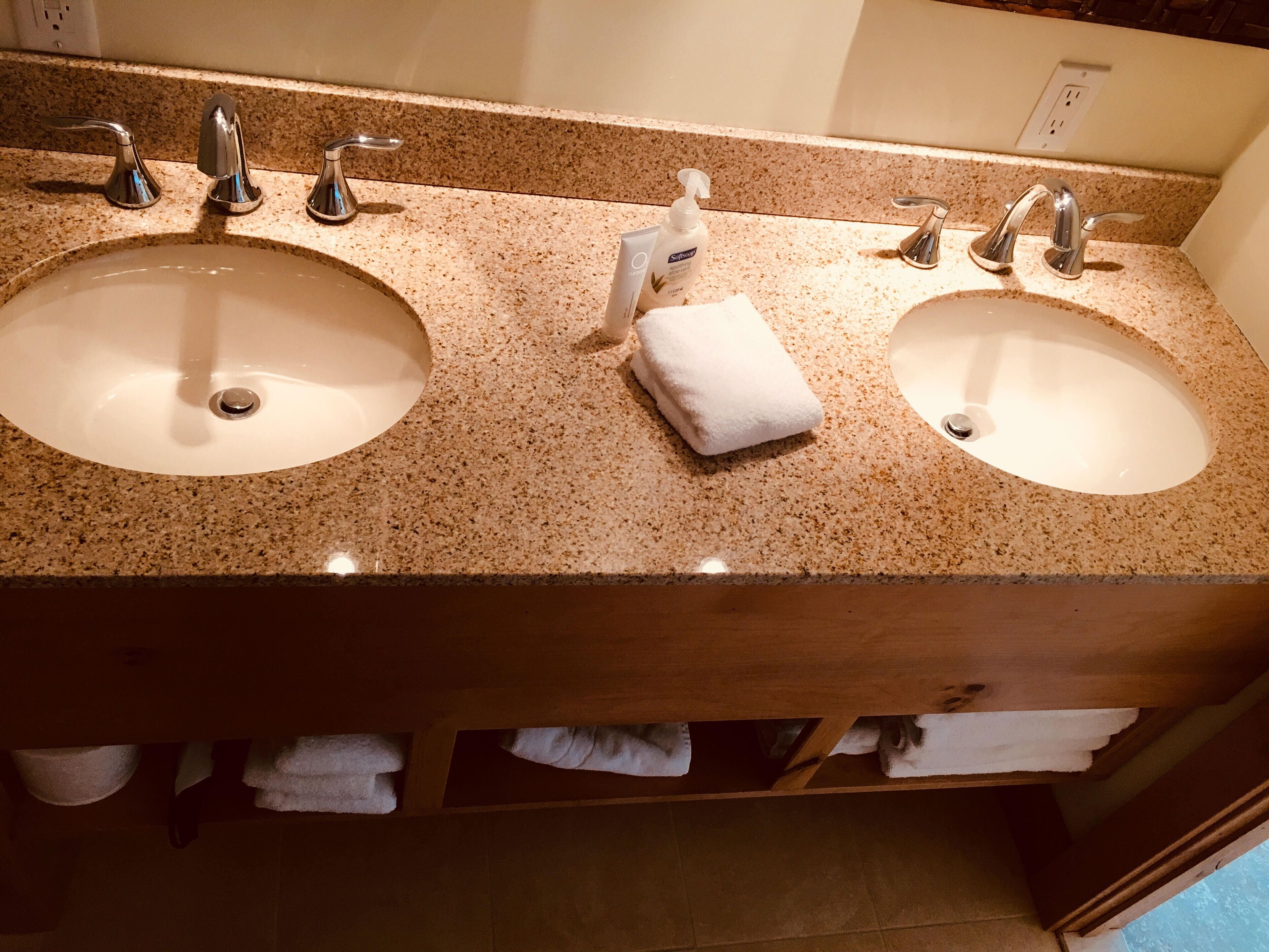 Stratton Mountain Views! 5 Star Rated