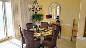 Dining - Gorgeous Gulf Views - 40 Ft Balc ; Free Beach Chair Set Up; Walk-In Showers! (Panama City)