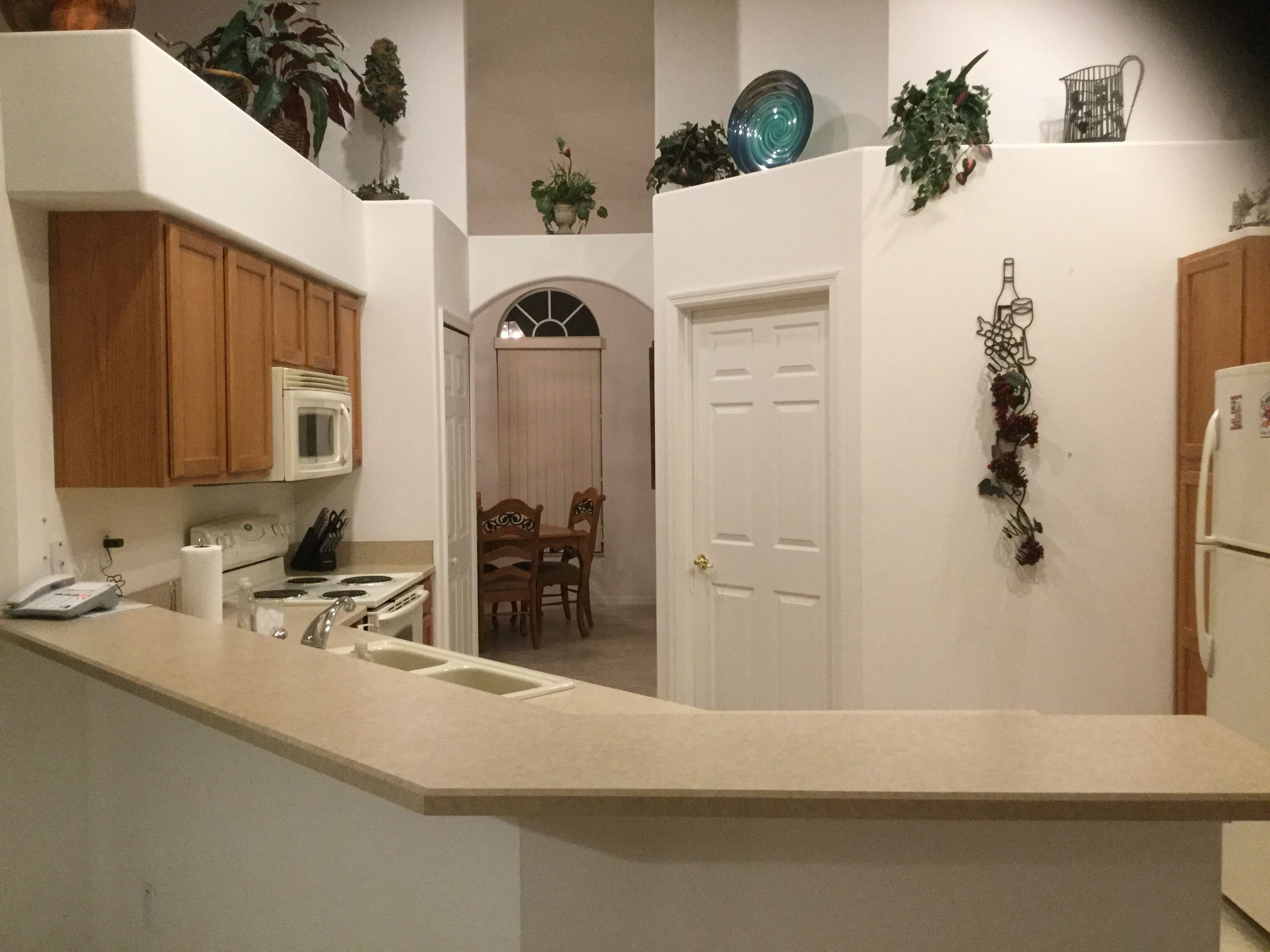 雪櫃、微波爐、焗爐、爐具