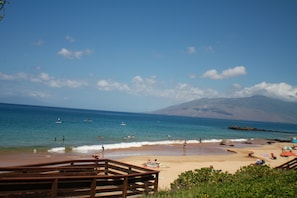 Beach - Experience Maui in Comfort!! ~Fully Furnished 1b/2b Recently Updated Condo (Kihei)