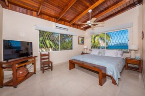 3 多间卧室、客房内保险箱、熨斗/熨衣板、WiFi