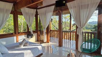 1 camera, una cassaforte in camera, Wi-Fi gratuito, lenzuola