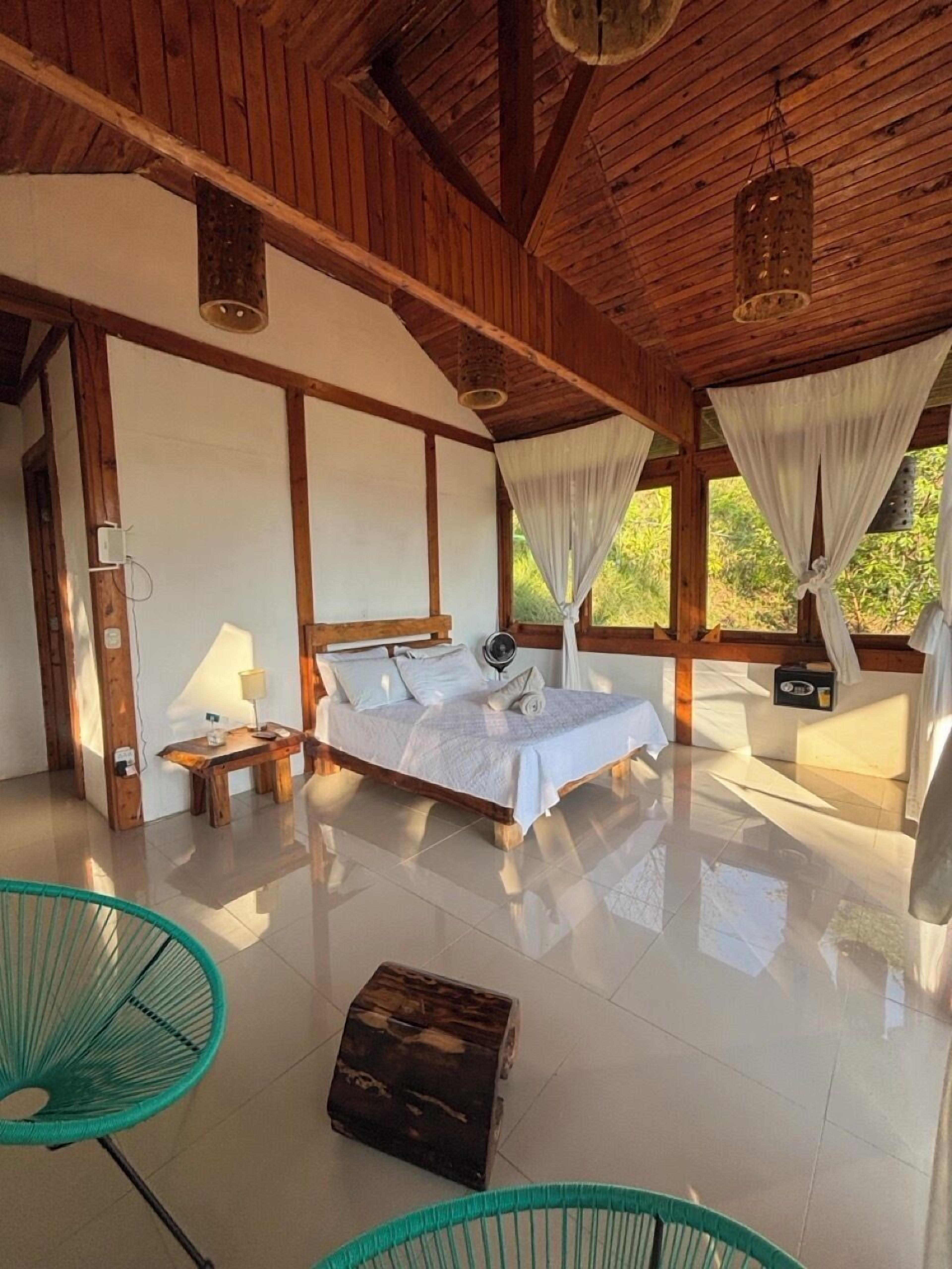 1 bedroom, in-room safe, free WiFi, bed sheets