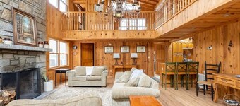 Lakefront Cabin, 2 bedrooms downstairs, 2 upstairs in loft - Sleeps 6