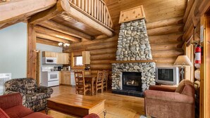 Unclassified image, 5 of 22, button - Wonderful Rockies Cabin Getaway for Hike or Ski (Golden)