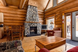 Unclassified image, 3 of 22, button - Wonderful Rockies Cabin Getaway for Hike or Ski (Golden)