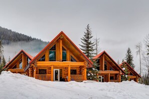 Exterior of cabins. - Wonderful Rockies Cabin Getaway for Hike or Ski (Golden)