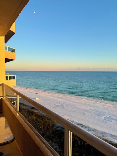 Beach Front/New Pool/Free Wifi/in-unit Jacuzzi/Tennis Court
