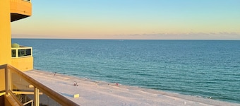 Beach Front/New Pool/Free Wifi/in-unit Jacuzzi/Tennis Court