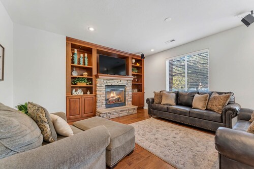 Kaunis 3000 m²: n koti täydellinen Mountain Getawayllesi!