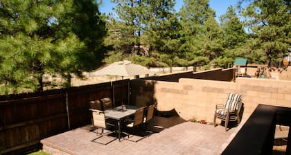 Beautiful 3,000sqft Home Perfect For Your Mountain Getaway!