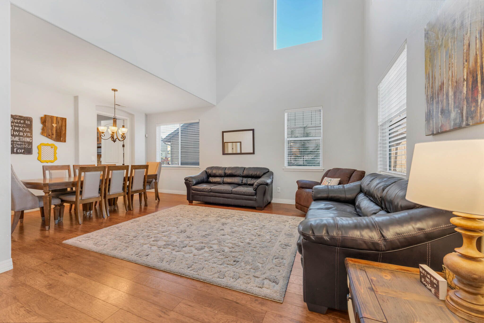 Beautiful 3,000sqft Home Perfect For Your Mountain Getaway!