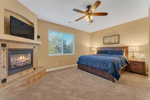 6 camere, materassi in memory foam, una scrivania, ferro/asse da stiro