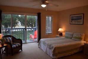 4 bedrooms, iron/ironing board, WiFi