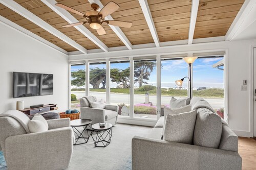 Ocean front home - hear the waves crash as you sleep.