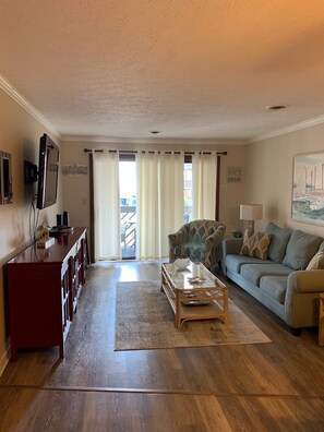 Een flatscreentelevisie