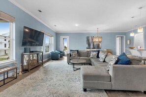 Smart TV - ☀️ The Beach House | Designer 7BR w/ Huge Pool, Bunk Room + In-Law Suite (Pensacola Beach)