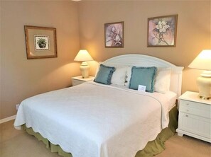 4 Schlafzimmer, Schreibtisch, Bügeleisen/Bügelbrett, kostenloses WLAN