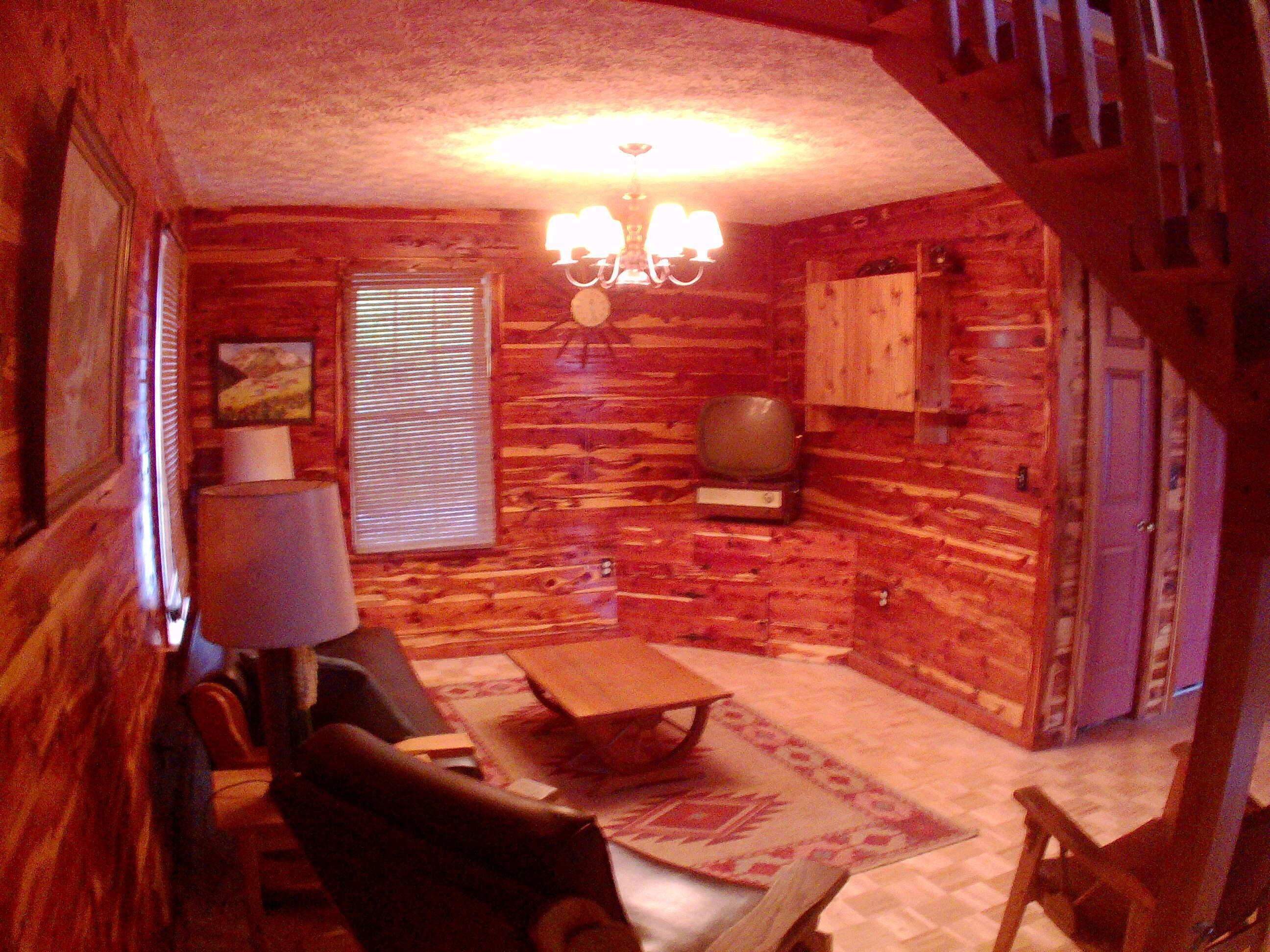 Step back in time in the Tennessee hills at the Starlite Retreat Cabin
