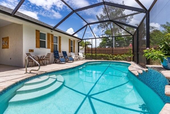Outdoor pool, a heated pool