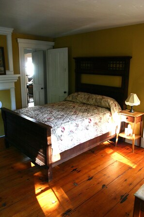 5 Schlafzimmer, Schreibtisch, Bügeleisen/Bügelbrett, kostenloses WLAN