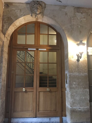 Luxury Affordable Vacation Home in Paris, Marais