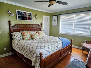 8 bedrooms, iron/ironing board, WiFi, bed sheets