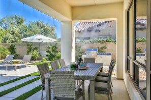 Outdoor dining - Cozy Desert Winter - Warm Getaway under the stars (Indio)