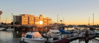 Cozy Beach Apartment in Trendy Belmont Shore!  Sanitized and Clean!