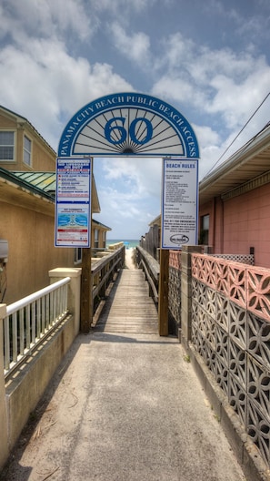 Property grounds - Pier Park only 50 Steps to the beach! Pet friendly. Ocean View. (Panama City Beach)